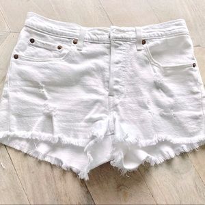 Women’s Levi White Jean Shorts, Size 27